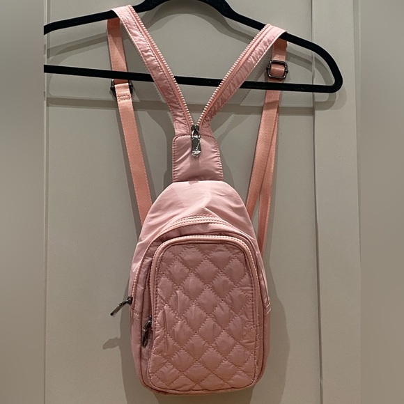 NWT Pretty Pink Quilted Convertible Bag - Picture 2 of 6